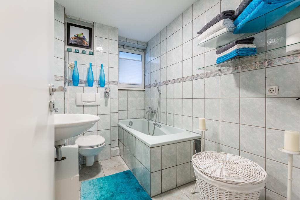 Ferien Und Messewohnug Apartment Кьолн Екстериор снимка