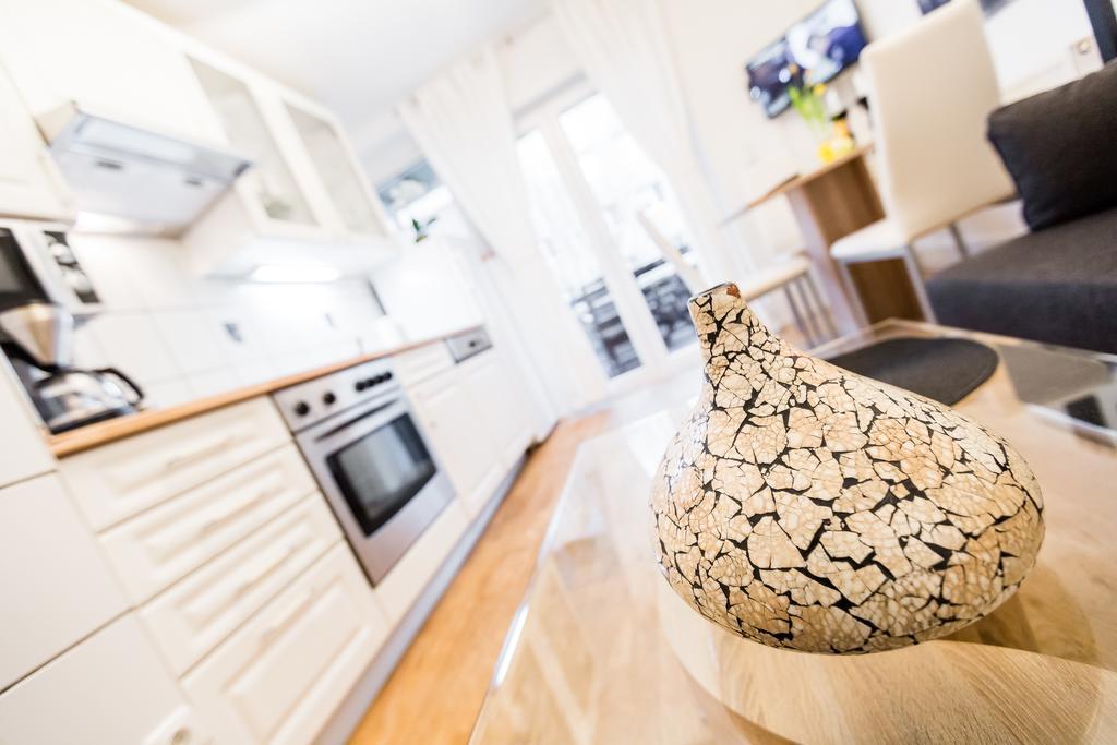 Ferien Und Messewohnug Apartment Кьолн Екстериор снимка