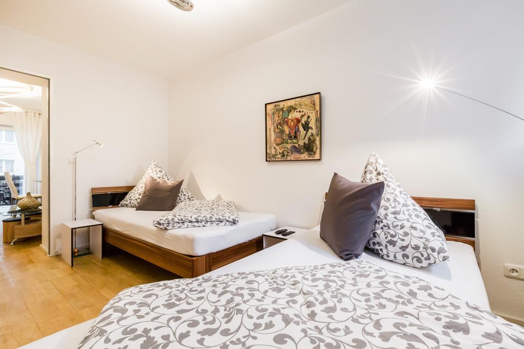 Ferien Und Messewohnug Apartment Кьолн Екстериор снимка